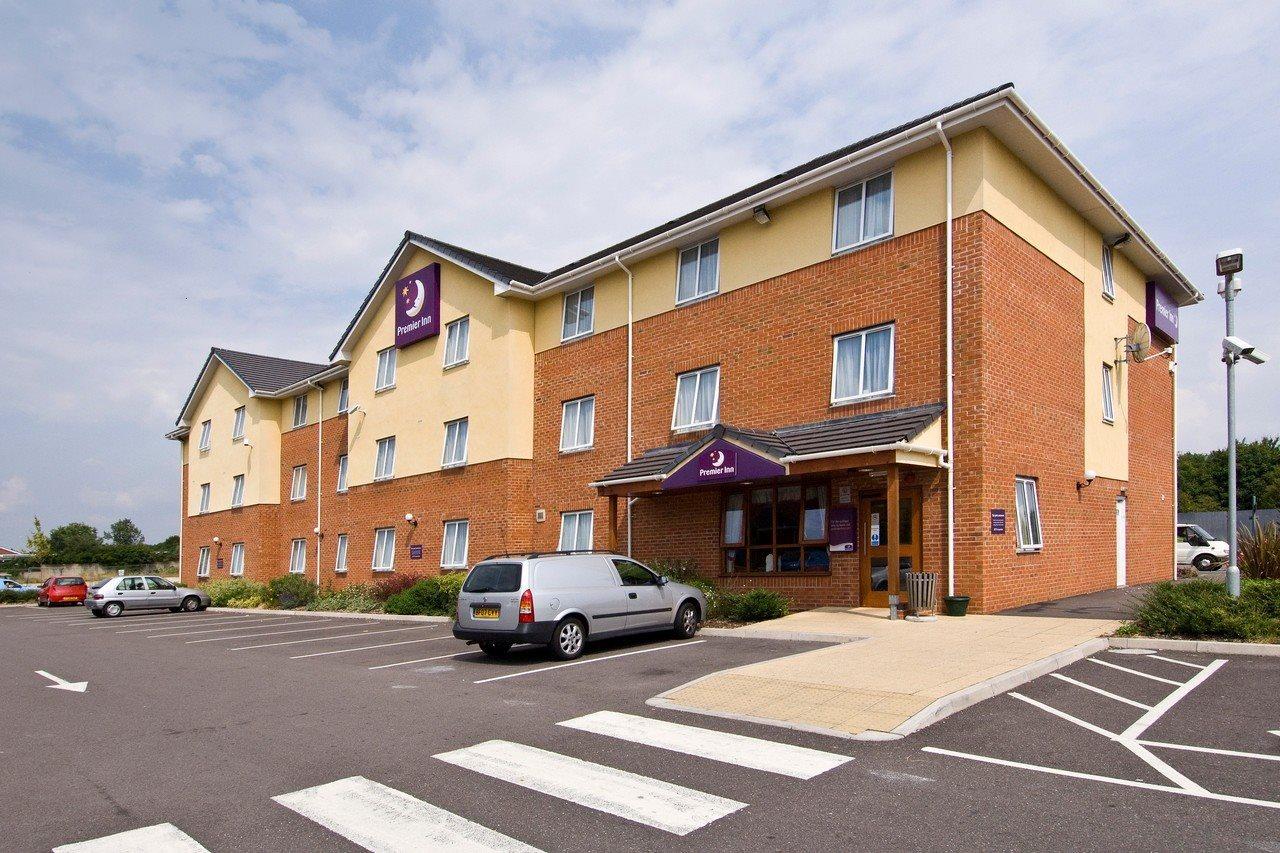 Premier Inn Swindon Central 外观 照片
